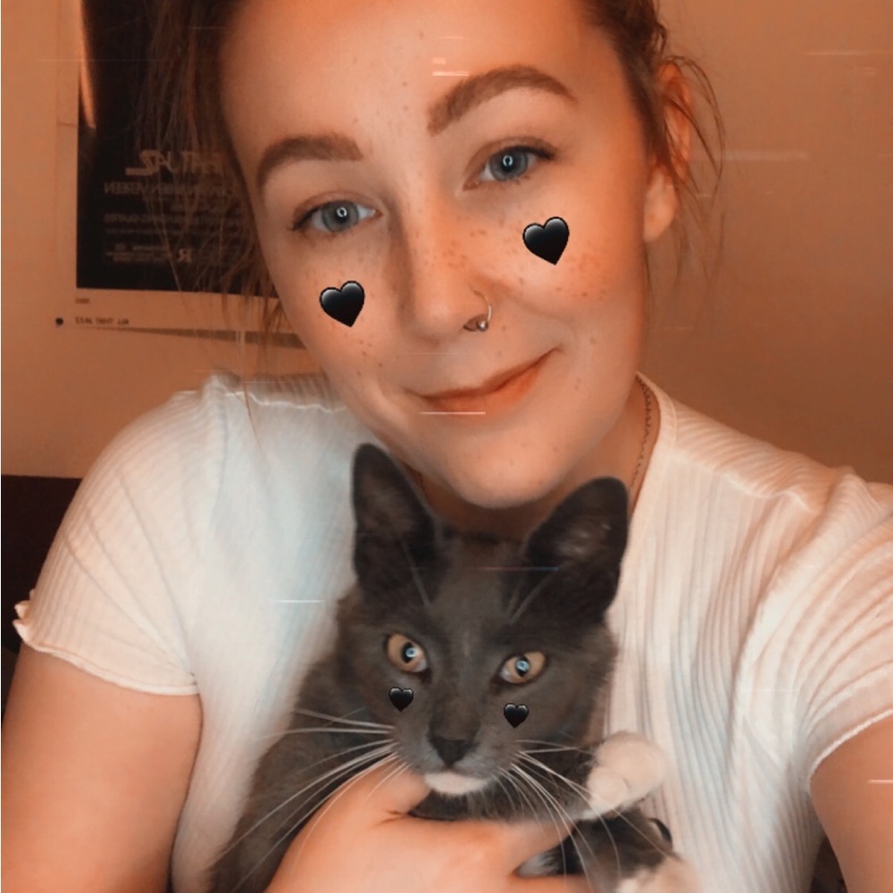 Hi! Welcome to my Closet! Here’s a little about me